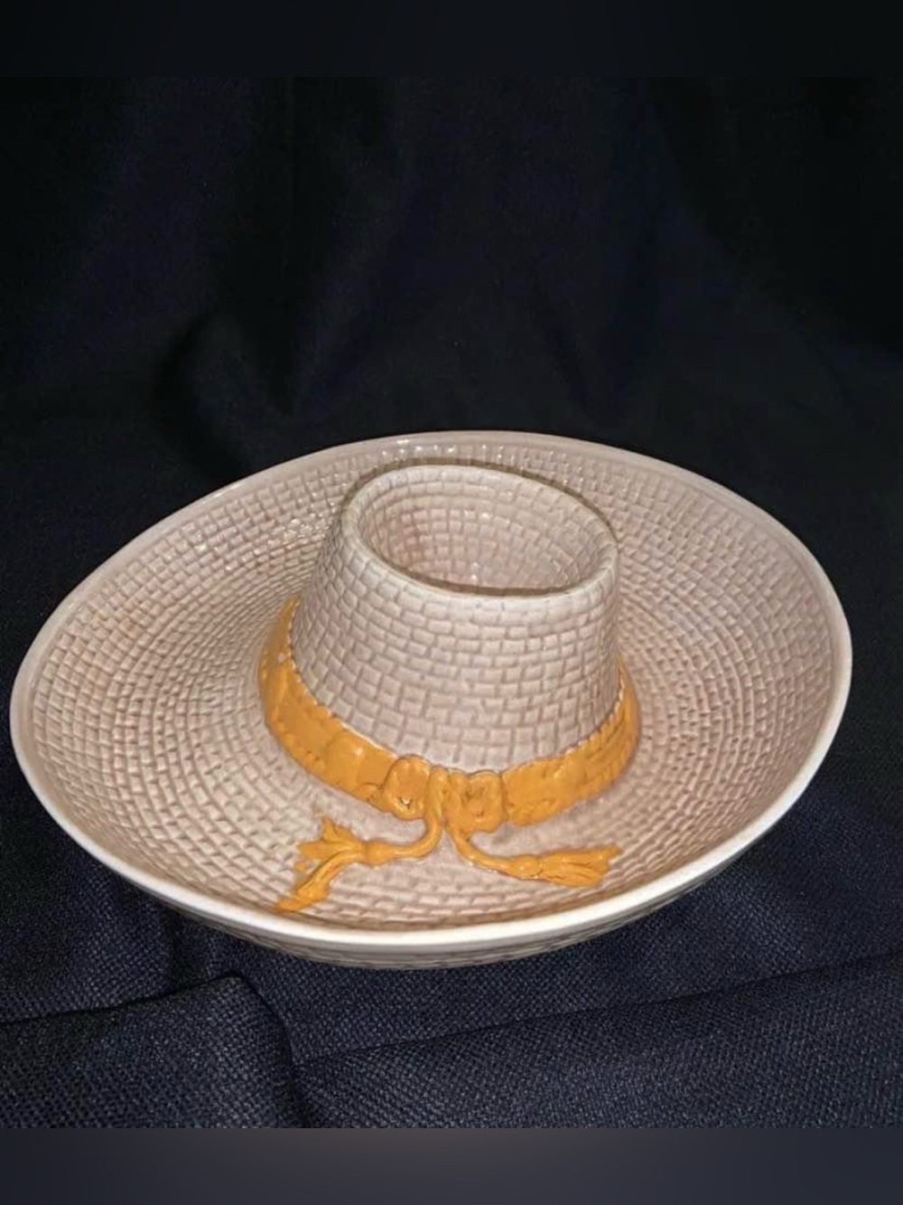 Beige Straw-Texture Wide Brim Decorative Hat Dish with Yellow Trim